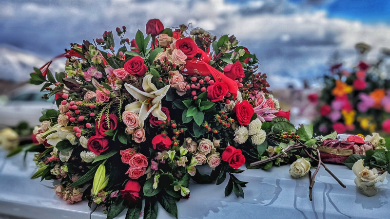 Funeral Flowers for Casket head photo